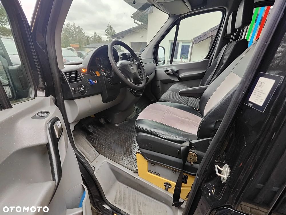 Mercedes-Benz Sprinter - 11