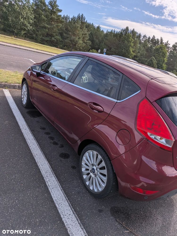 Ford Fiesta 2009 photo 2