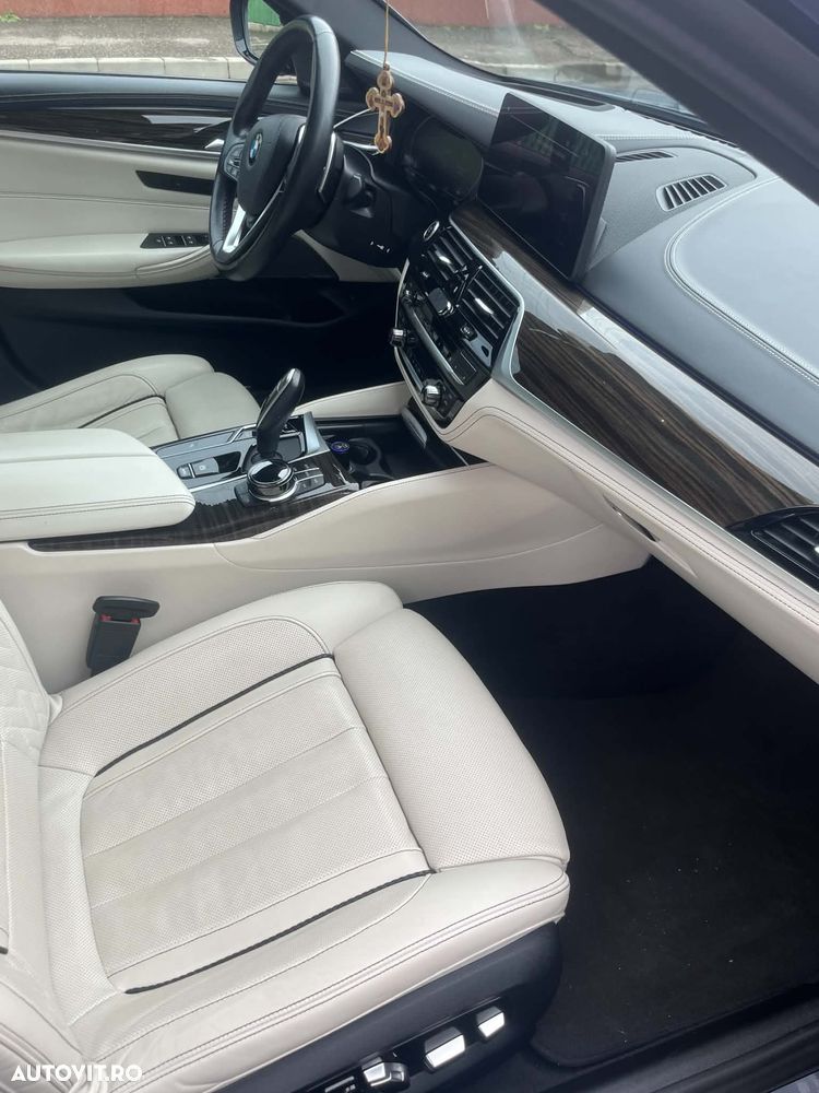 BMW Seria 5 530d Aut. Luxury Line - 6