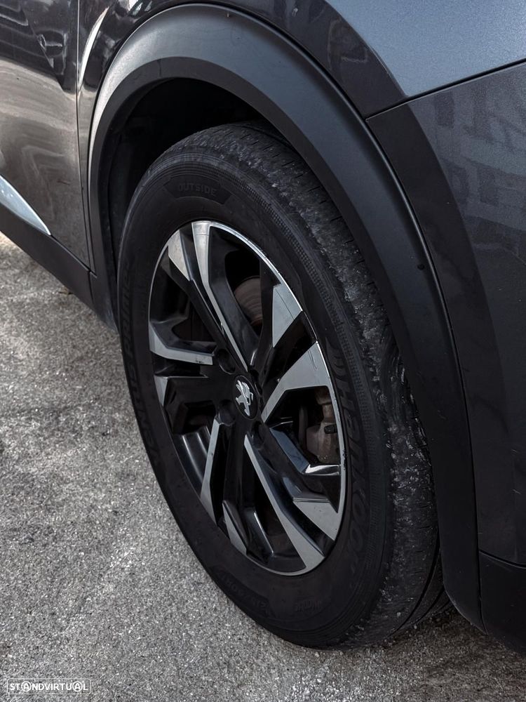 Peugeot 2008 1.5 BlueHDi Allure EAT8 - 4