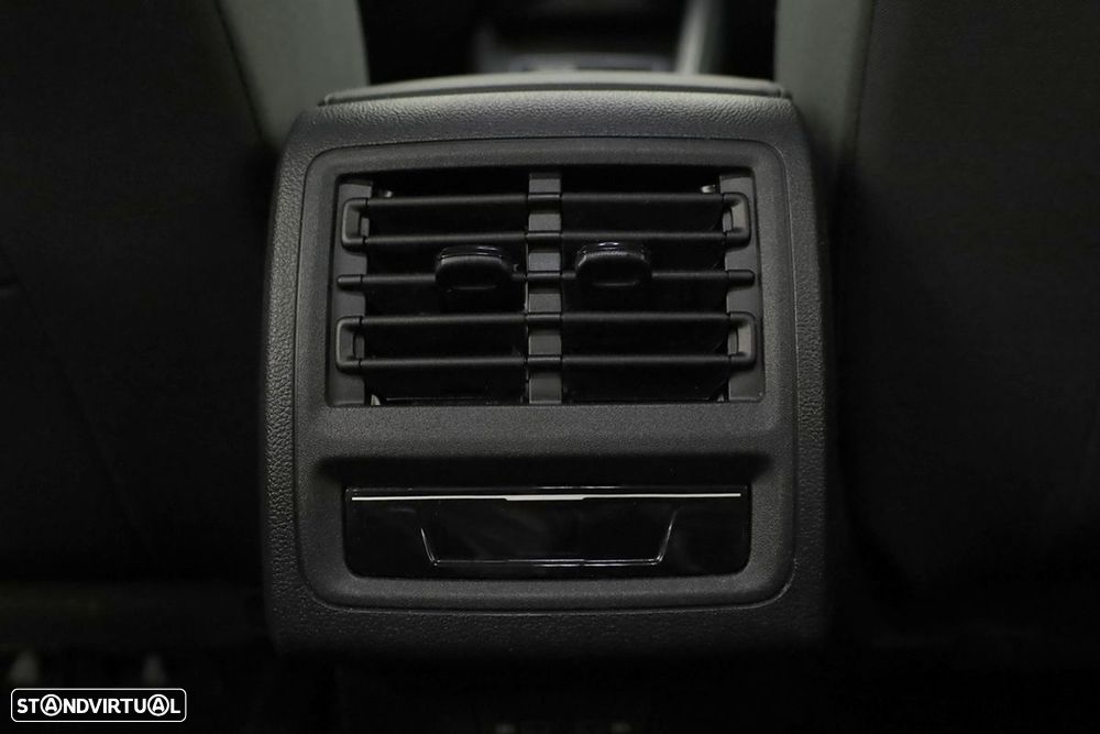 VW Golf 1.5 TSI e-Hybrid Style DSG - 23