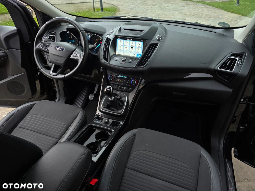 Ford Kuga 2.0 TDCi 2x4 Titanium - 15