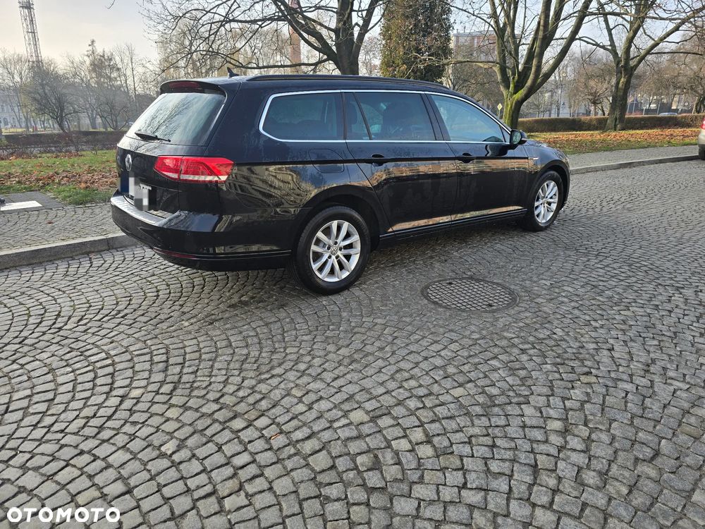 Volkswagen Passat 2.0 TDI SCR BlueMotion Technology 4Motion Trendline - 5