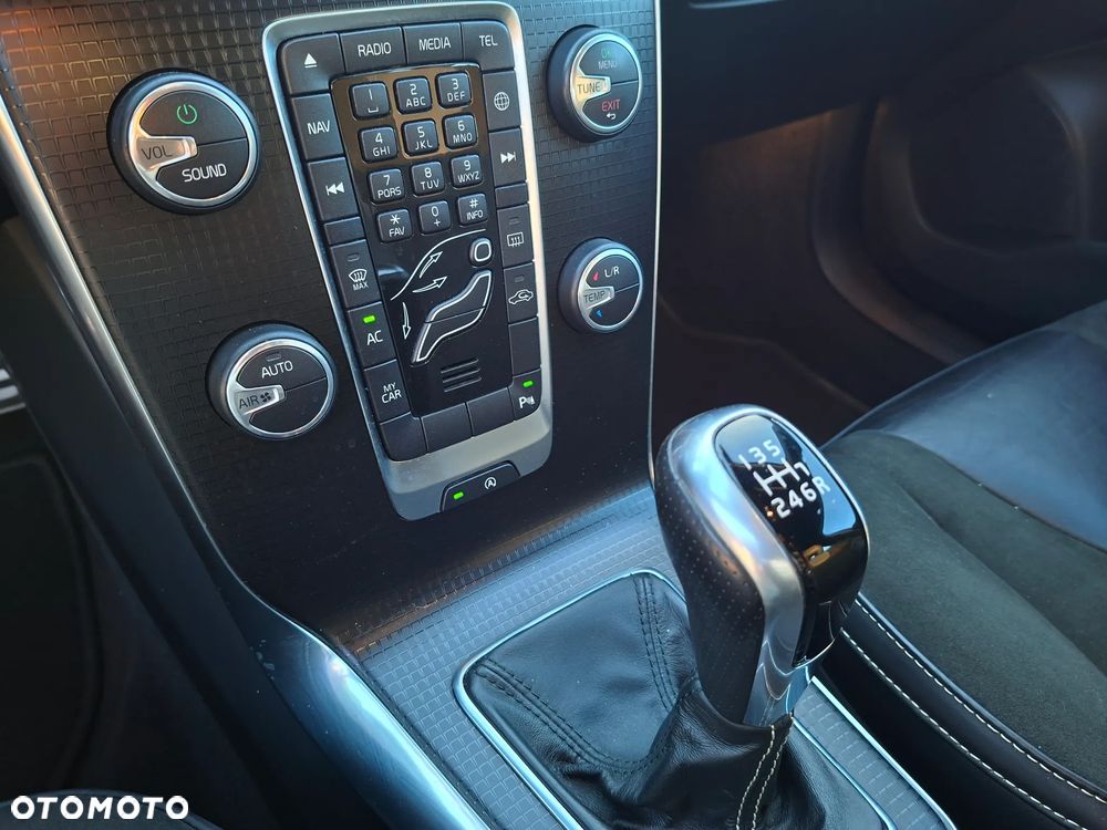 Volvo V40 D2 RDesign - 35
