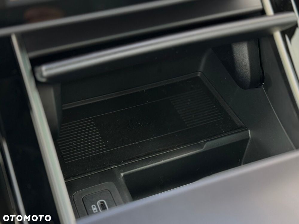 Land Rover Range Rover Evoque - 16