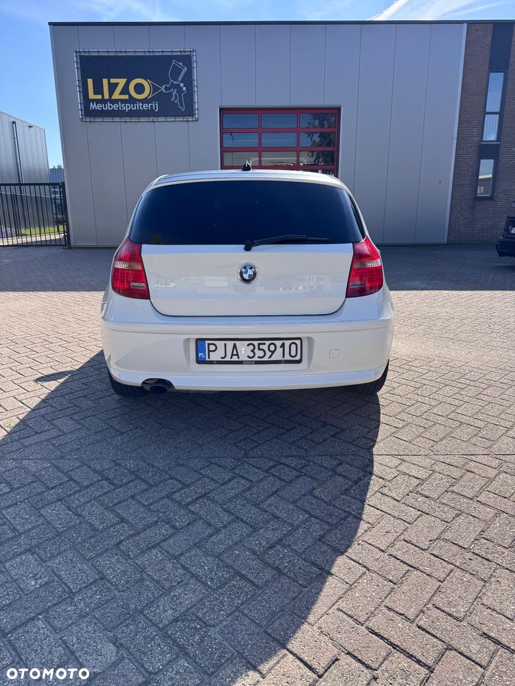 BMW Seria 1 116i - 12