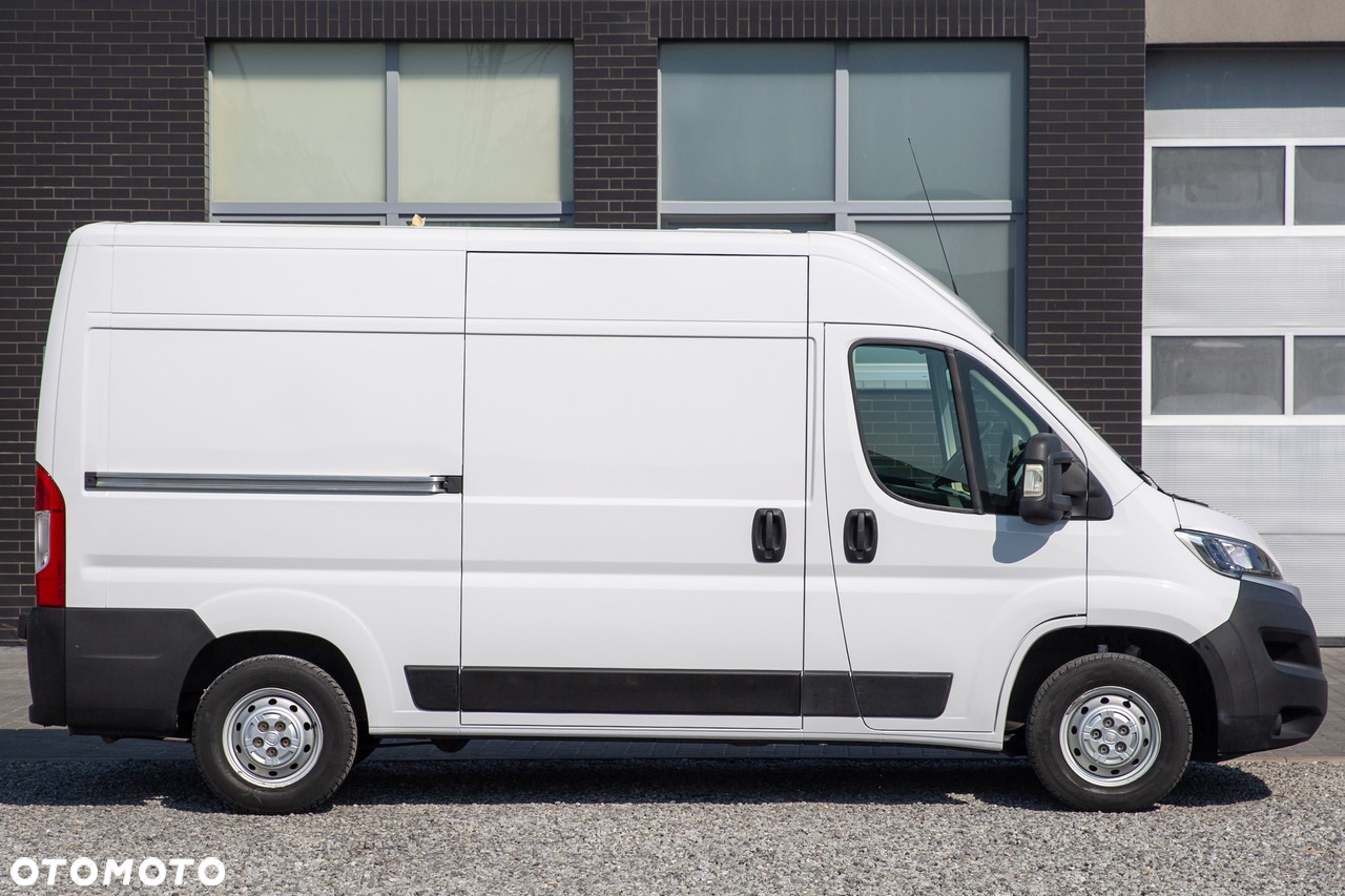 Fiat Ducato 2.3 L2H2 *ŚREDNI* Professional - 3
