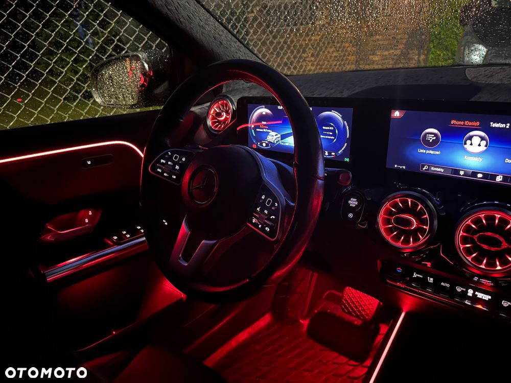 Mercedes-Benz GLA 200 d 4-Matic - 7