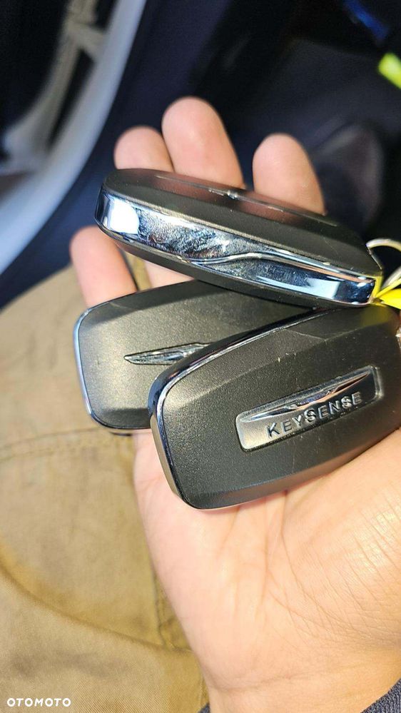 Chrysler Pacifica - 15