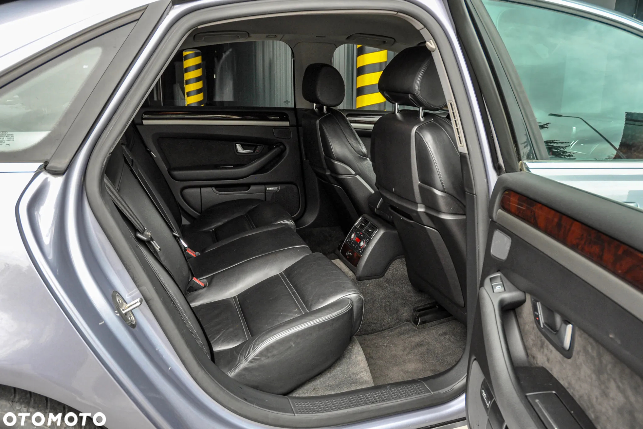 Audi A8 4.2 FSI Quattro - 12