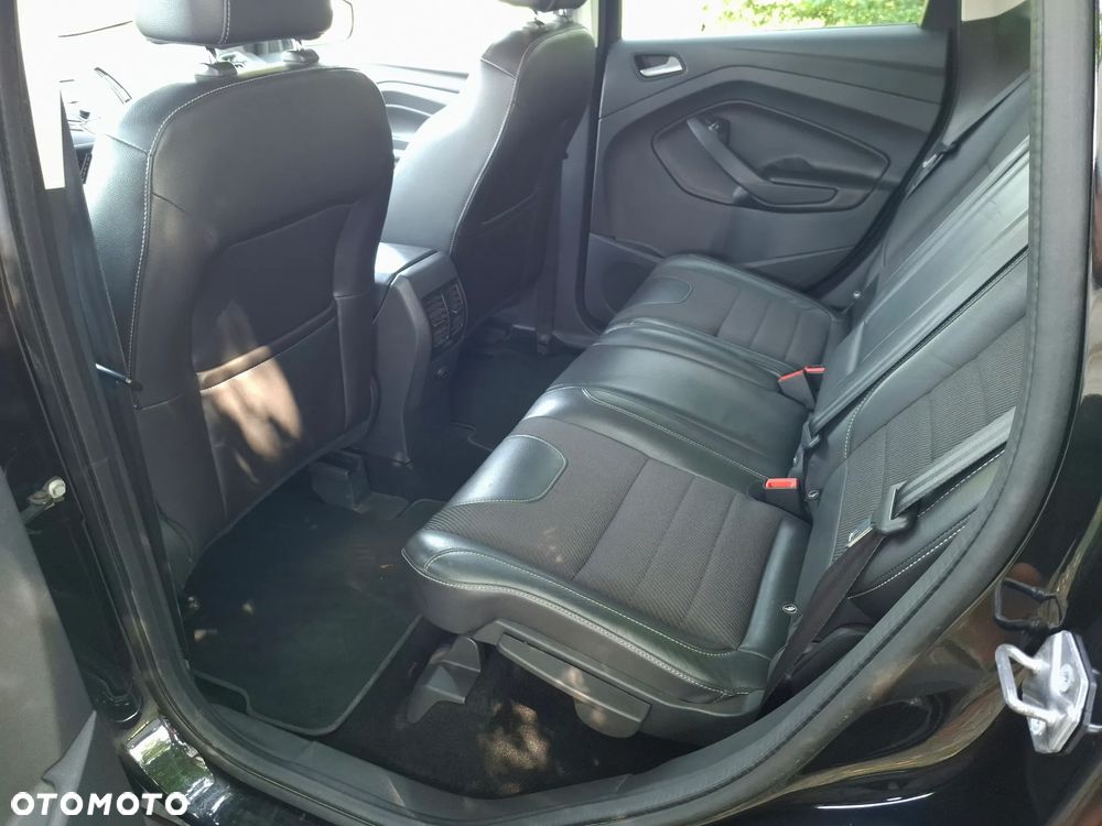 Ford Kuga 2.0 TDCi 2x4 Titanium - 18