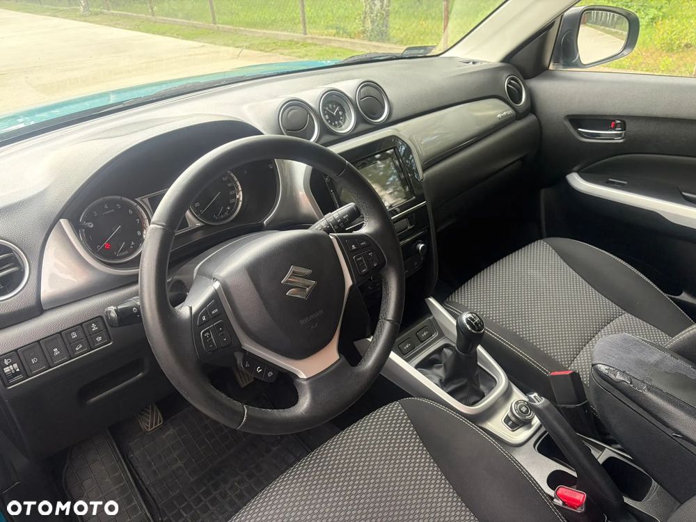 Suzuki Vitara 1.6 Premium 4WD - 6