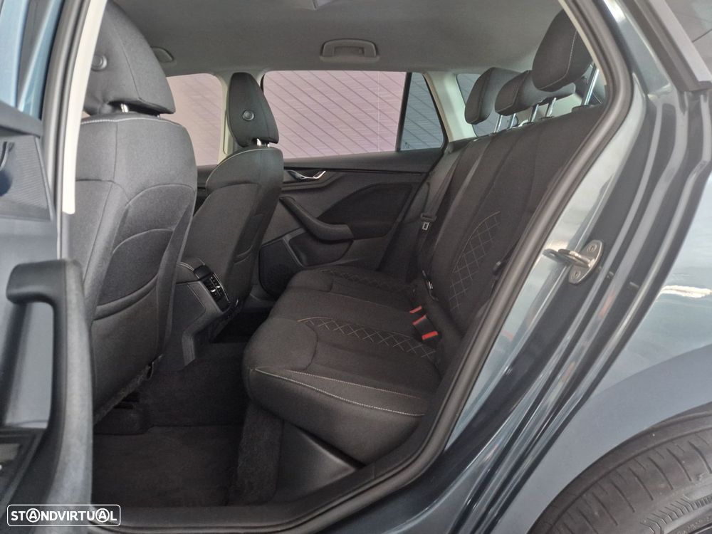 Skoda Kamiq 1.0 TSI Ambition DSG - 10