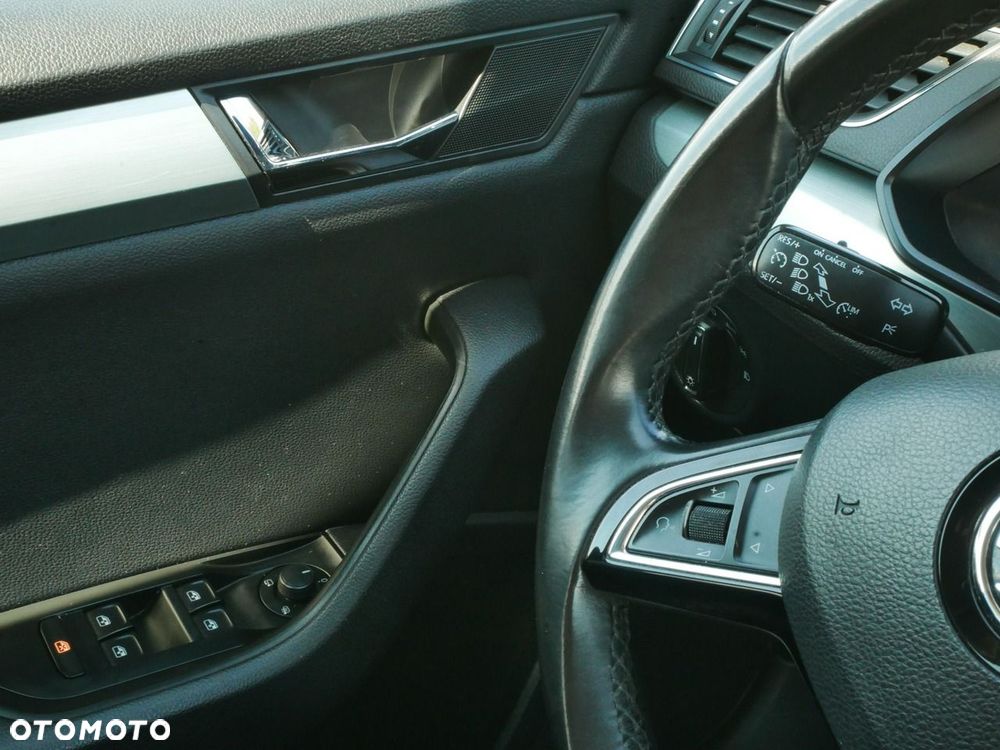 Skoda Superb 1.8 TSI DSG Ambition - 29