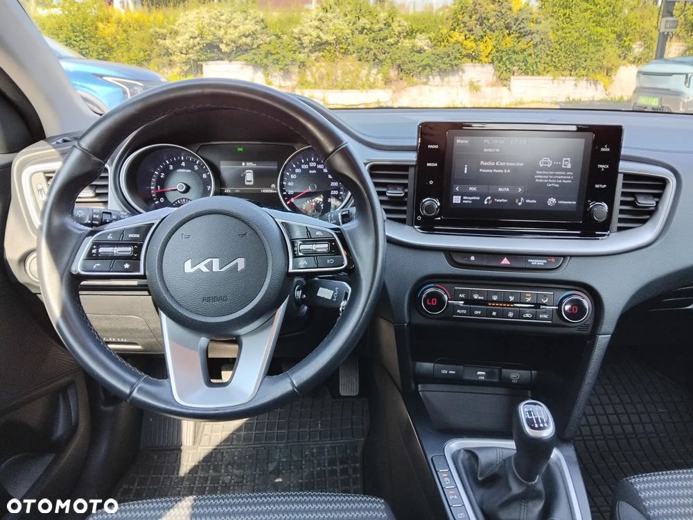 Kia Ceed 1.5 T-GDI M - 10