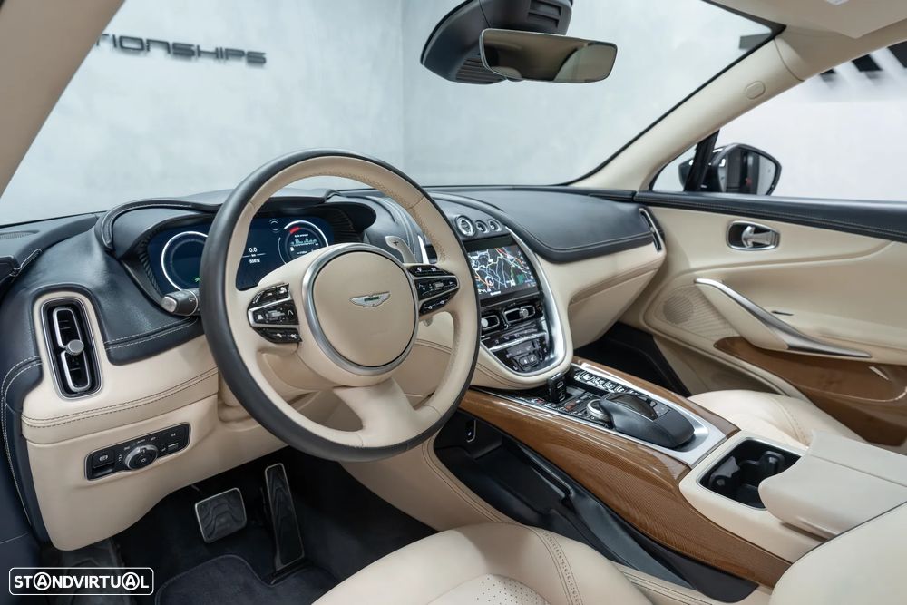 Aston Martin DBX Standard - 17