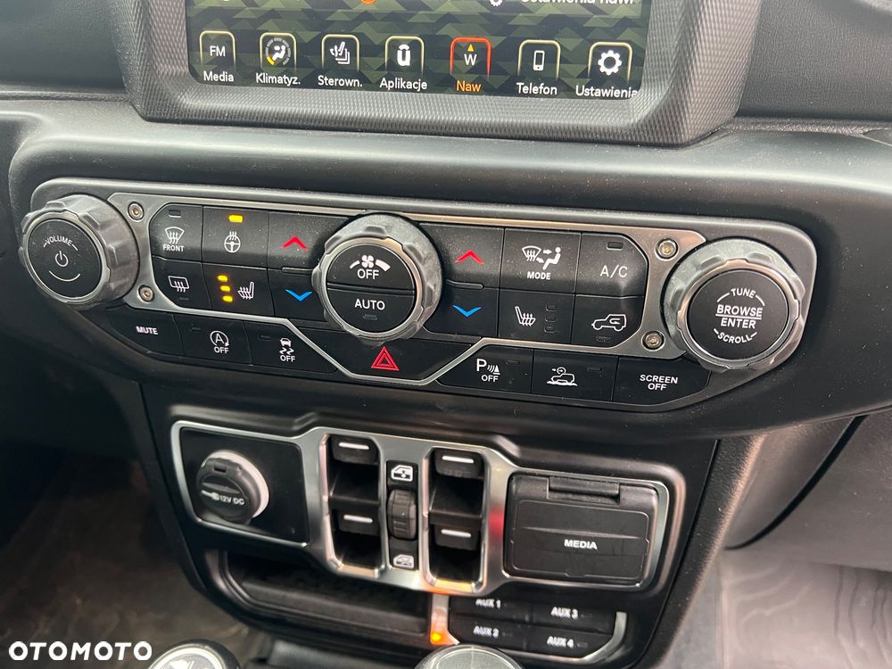 Jeep Wrangler - 27
