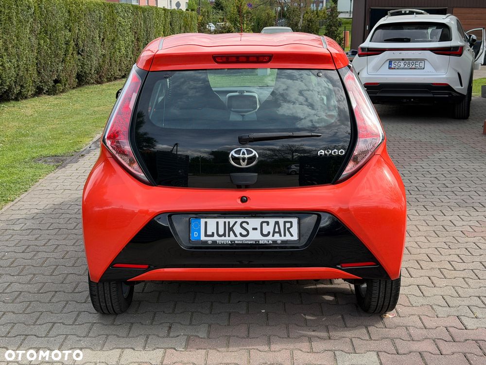 Toyota Aygo x-clusiv - 9