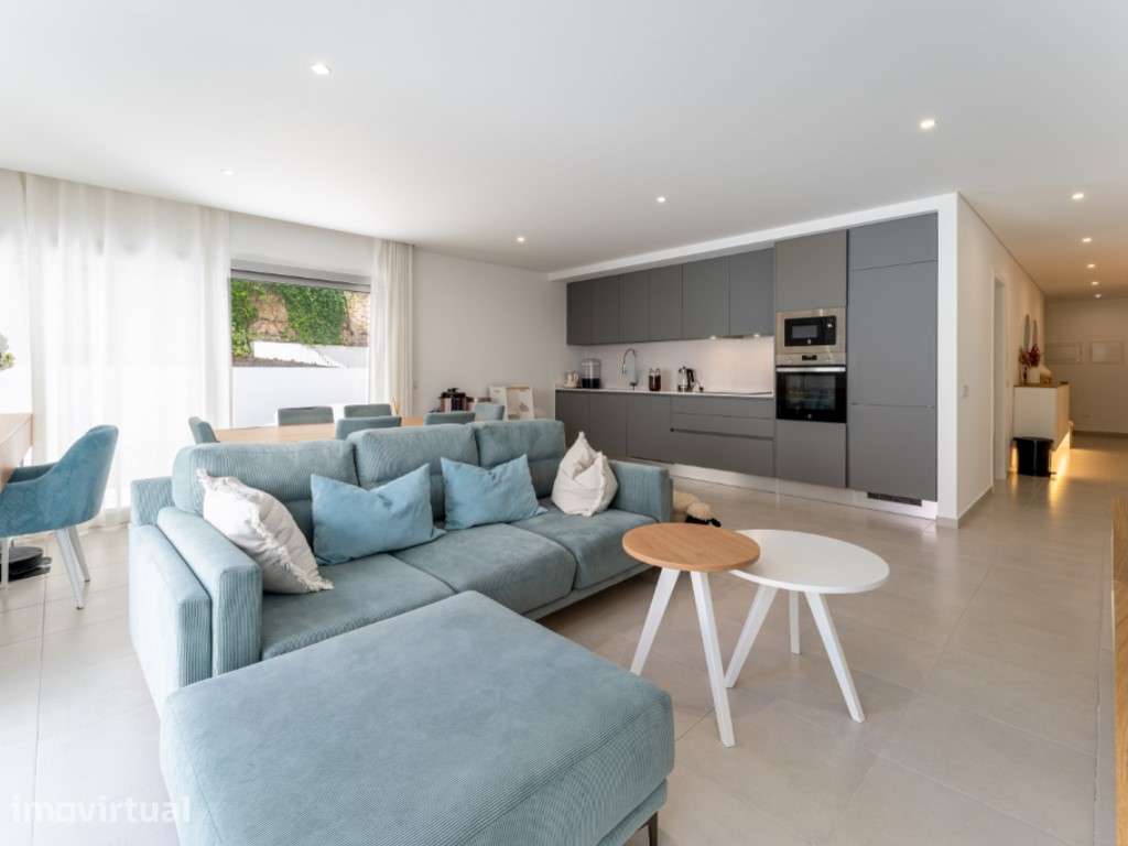 T2 com pátio de 58 m² e piscina com vista mar no Sítio da Nazaré - Grande imagem: 2/34