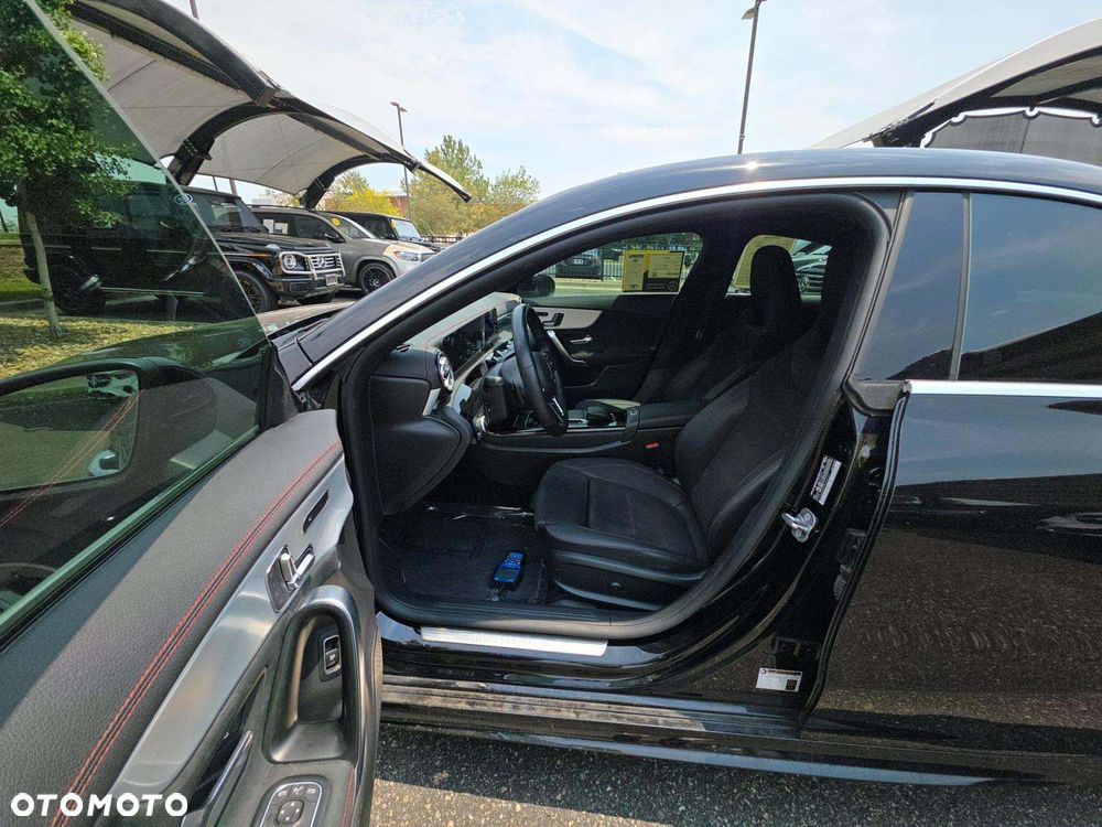 Mercedes-Benz CLA 250 4Matic 7G-DCT AMG Line - 5