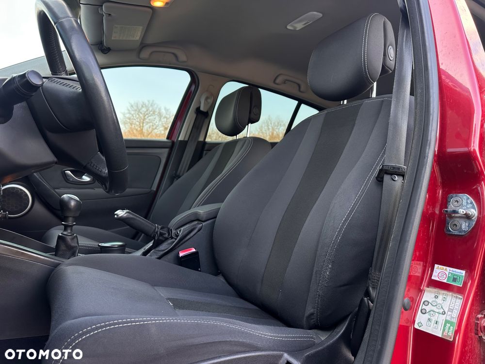 Renault Megane 1.6 16V 110 Paris Business - 16