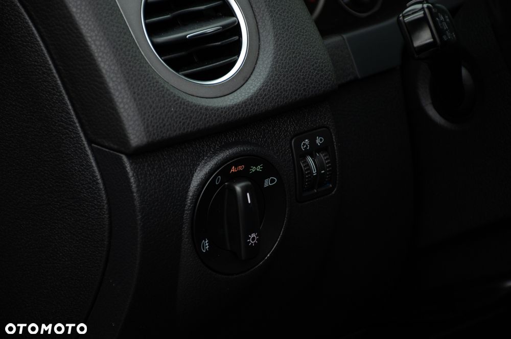 Volkswagen Tiguan 2.0 TDI DPF 4Motion DSG Sport & Style - 27