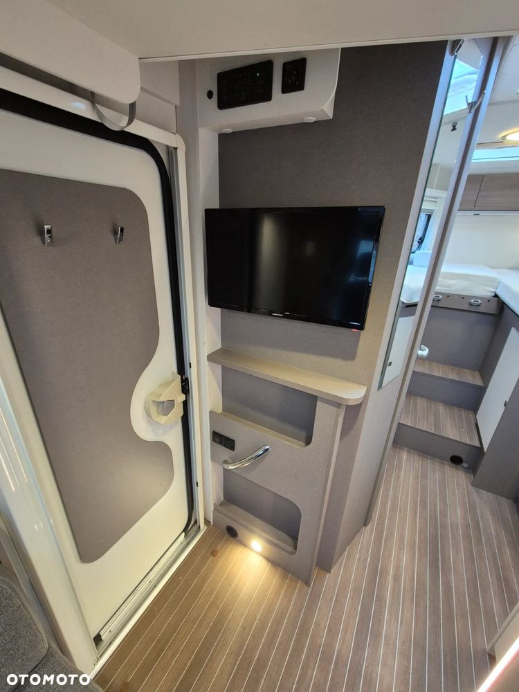 Etrusco 6.9 SF 7m FV23% 4os. MAX doposażony półintegra opuszczane łóżko IGŁA - 17