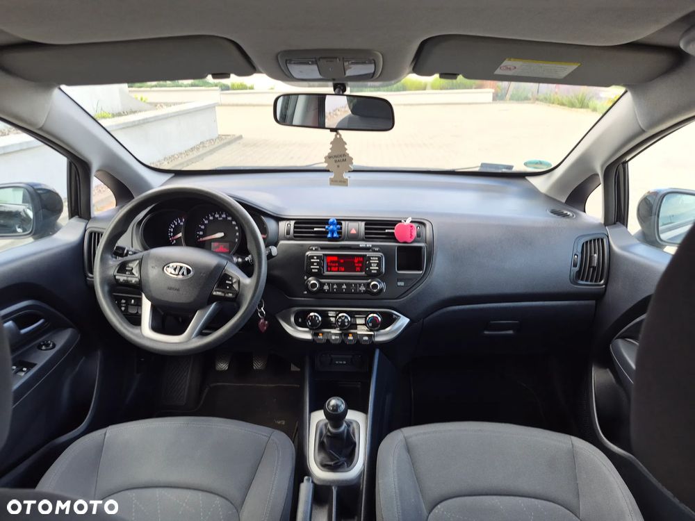 Kia Rio - 9