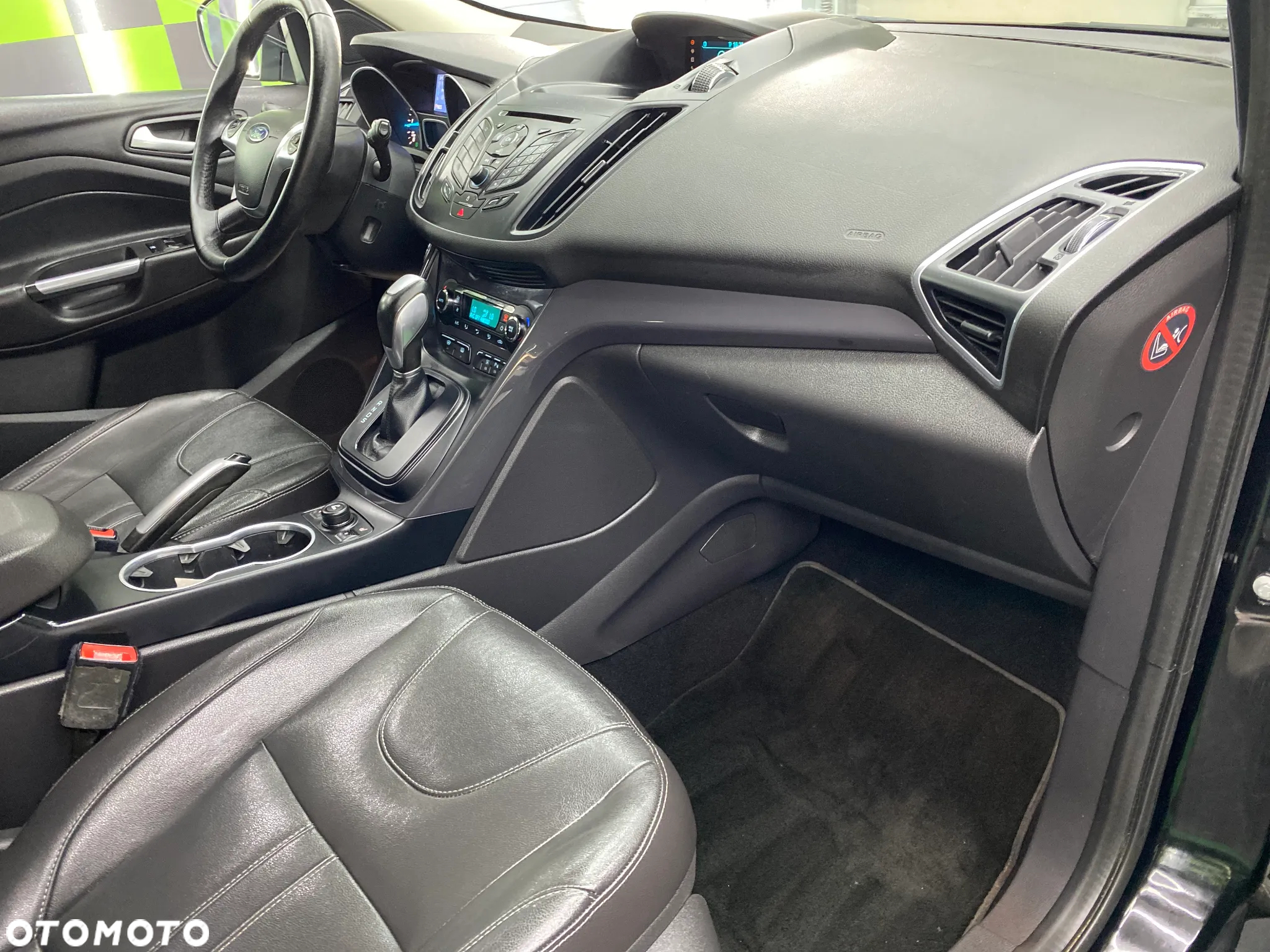 Ford Kuga 2.0 TDCi 4WD Titanium Plus - 25