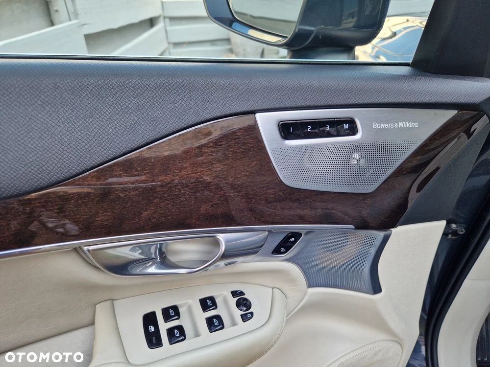 Volvo XC 90 D5 AWD Momentum - 23