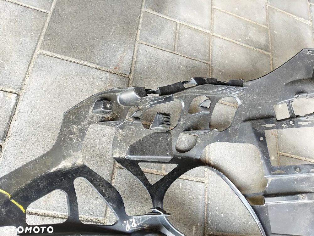 Ślizg zderzaka przód prawy Mercedes E klasa W 214 - 8