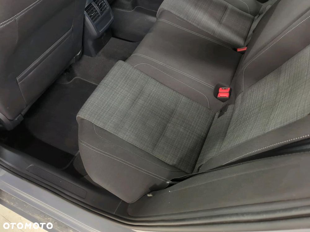 Volkswagen Passat 1.5 TSI EVO Business - 15
