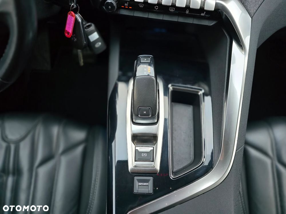 Peugeot 5008 - 32