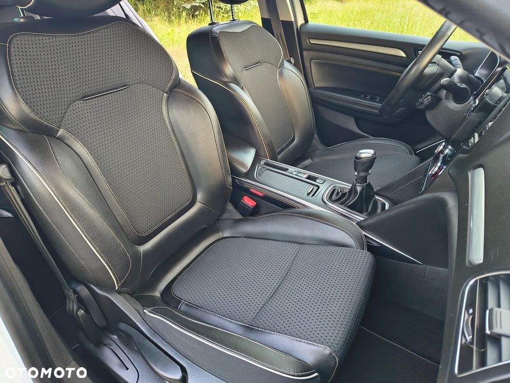 Renault Megane ENERGY dCi 130 BOSE EDITION - 25
