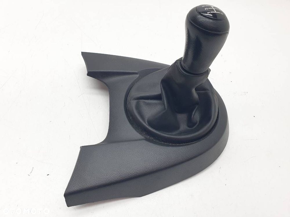 MIESZEK GAŁKA BIEGÓW MAZDA 2 DY D65164341 EUROPA - 3