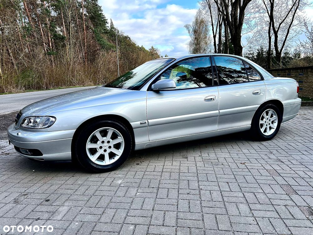 Opel Omega 2.2 Elegance - 2