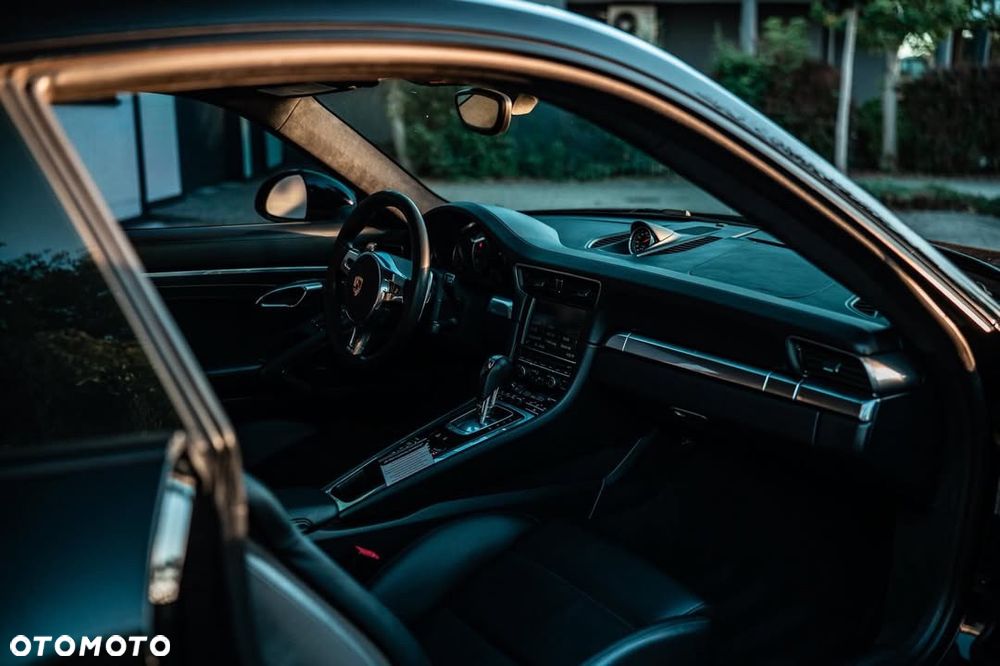 Porsche 911 Turbo - 23