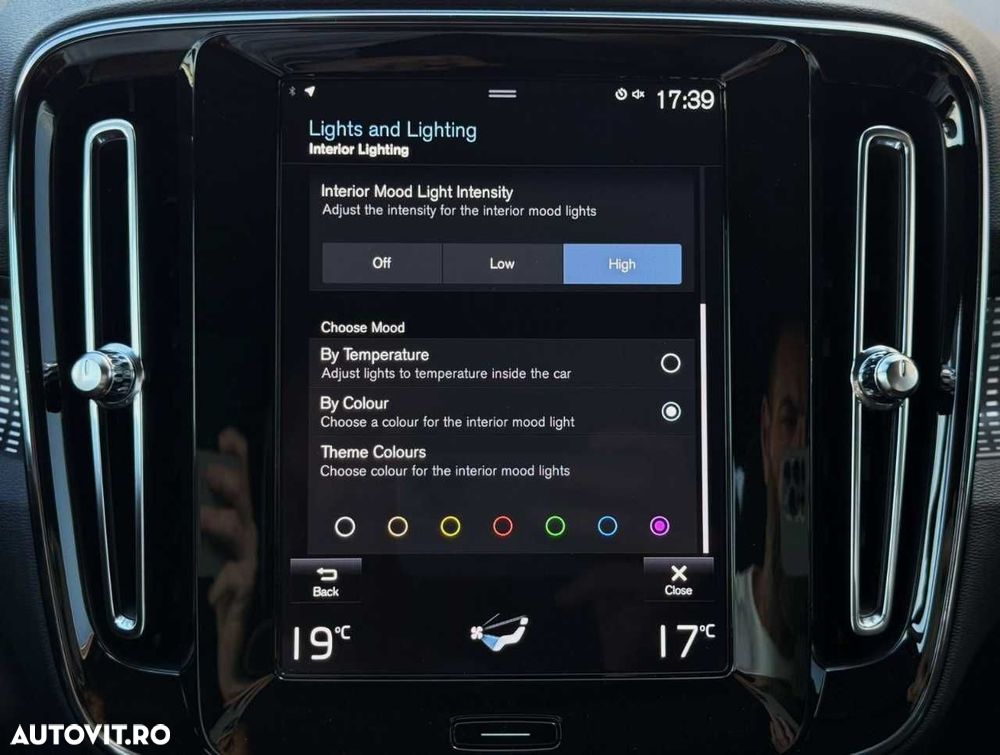 Volvo XC 40 Recharge T5 Twin Engine AT7 R-Design - 36