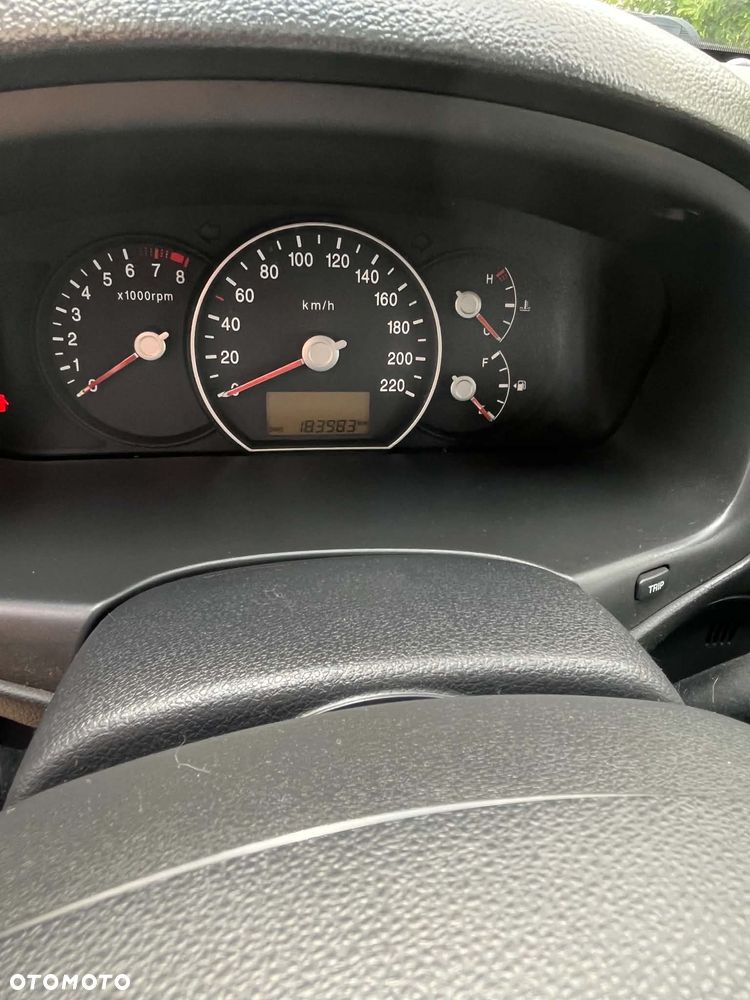 Kia Carens 1.6 Tour - 7