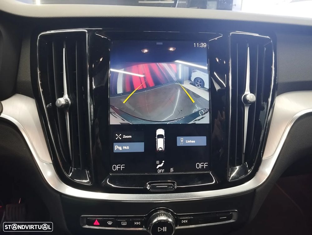 Volvo V60 2.0 D4 Momentum Plus - 27