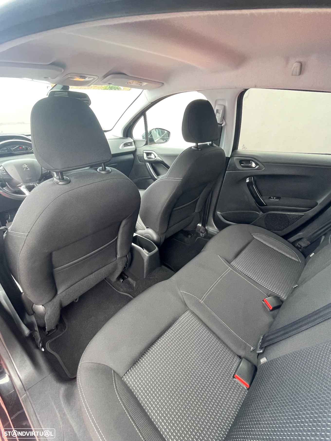 Peugeot 208 1.2 PureTech Allure - 10