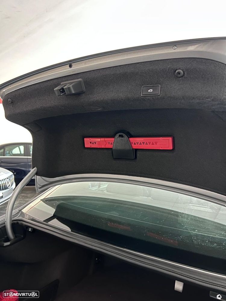 VW Passat 1.6 TDI Highline DSG - 10