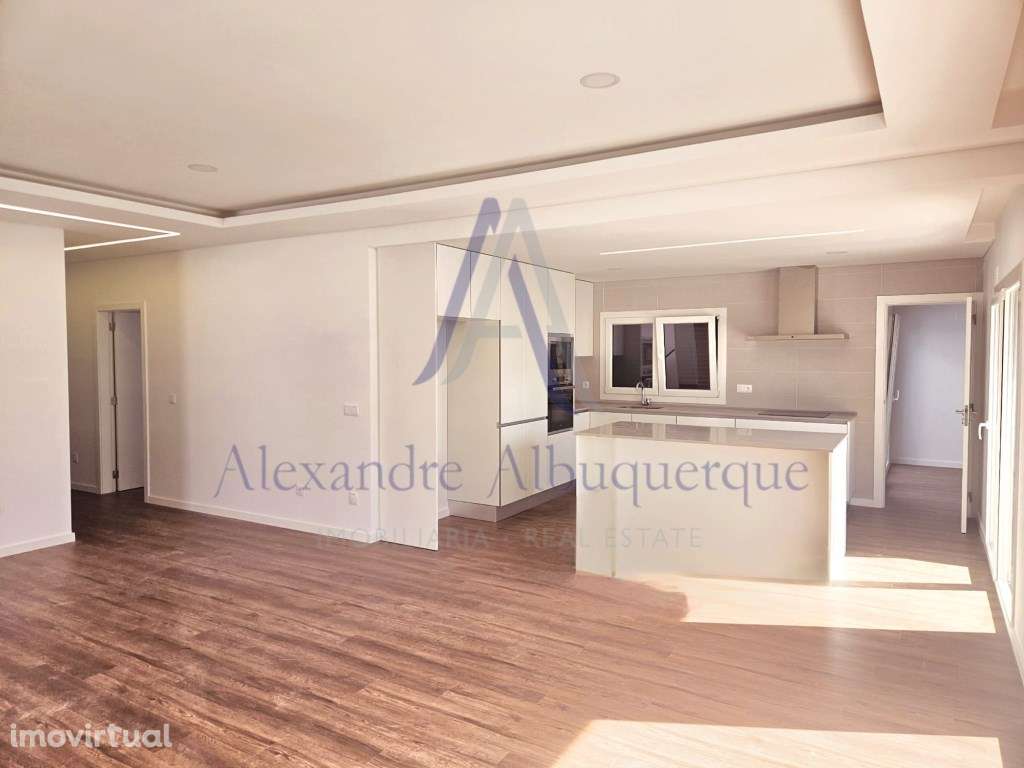 Moradia T4 Térrea de Luxo | Fernão Ferro - Grande imagem: 5/31