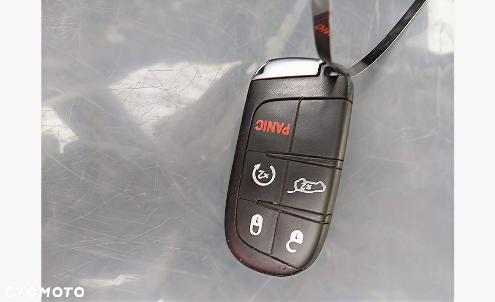 Jeep Grand Cherokee - 13