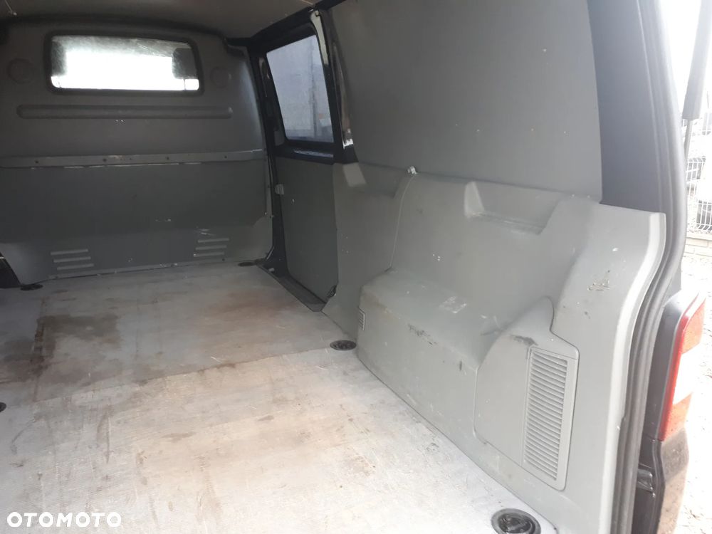 Volkswagen Transporter - 31