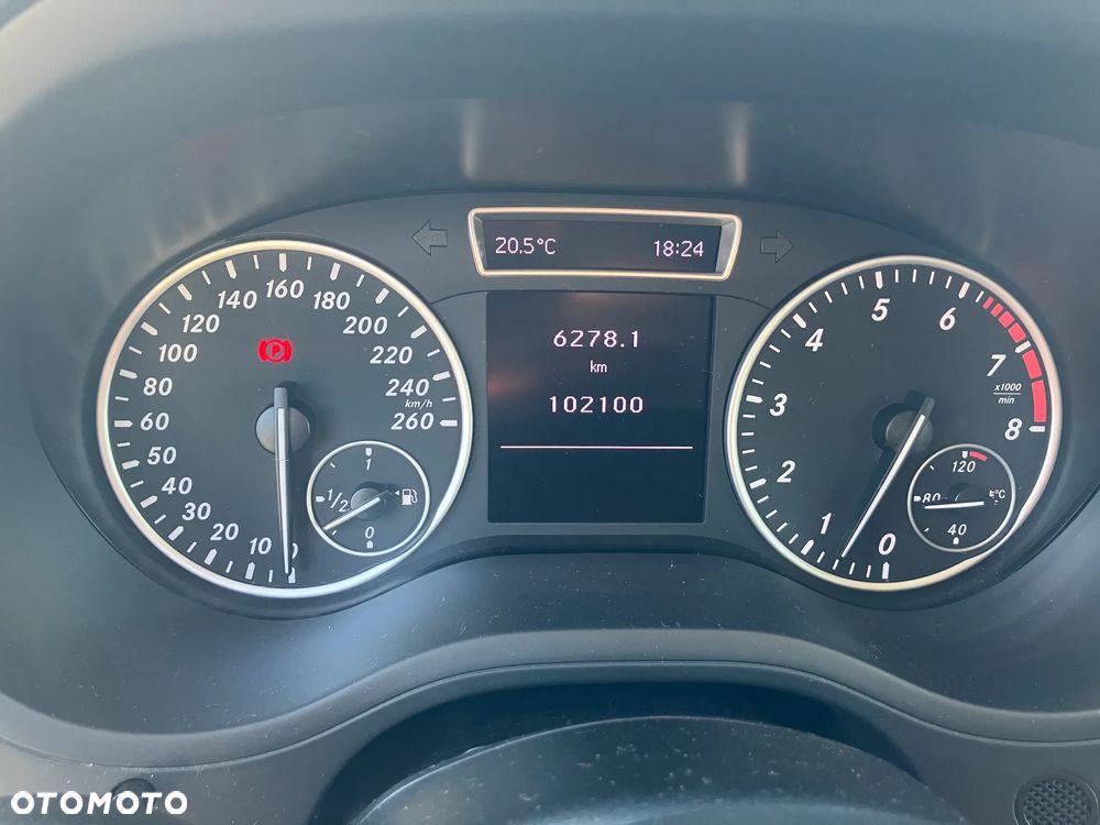 Mercedes-Benz Klasa B 180 (BlueEFFICIENCY) - 8