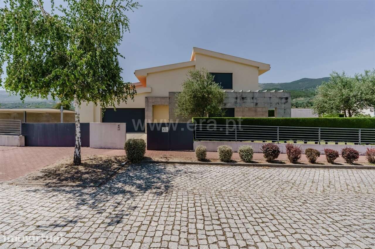 Moradia Isolada T4 / Covilhã, Teixoso - Grande imagem: 2/20