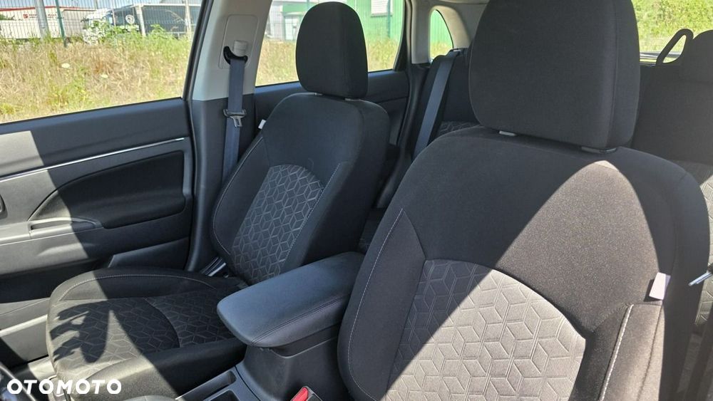 Mitsubishi ASX - 18