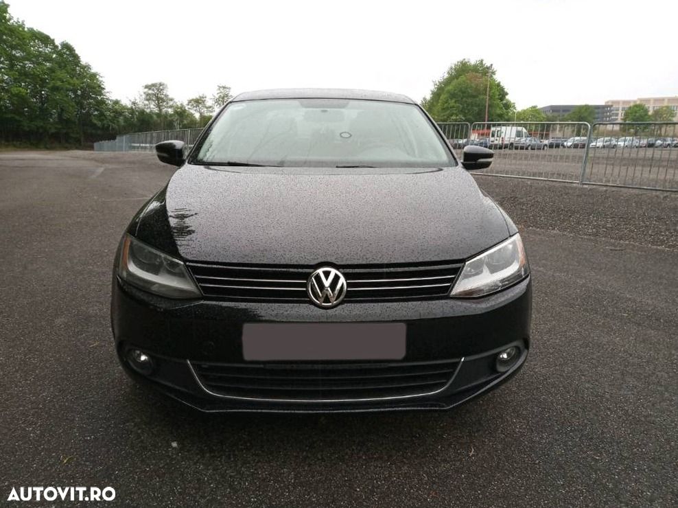 Volkswagen Jetta - 9