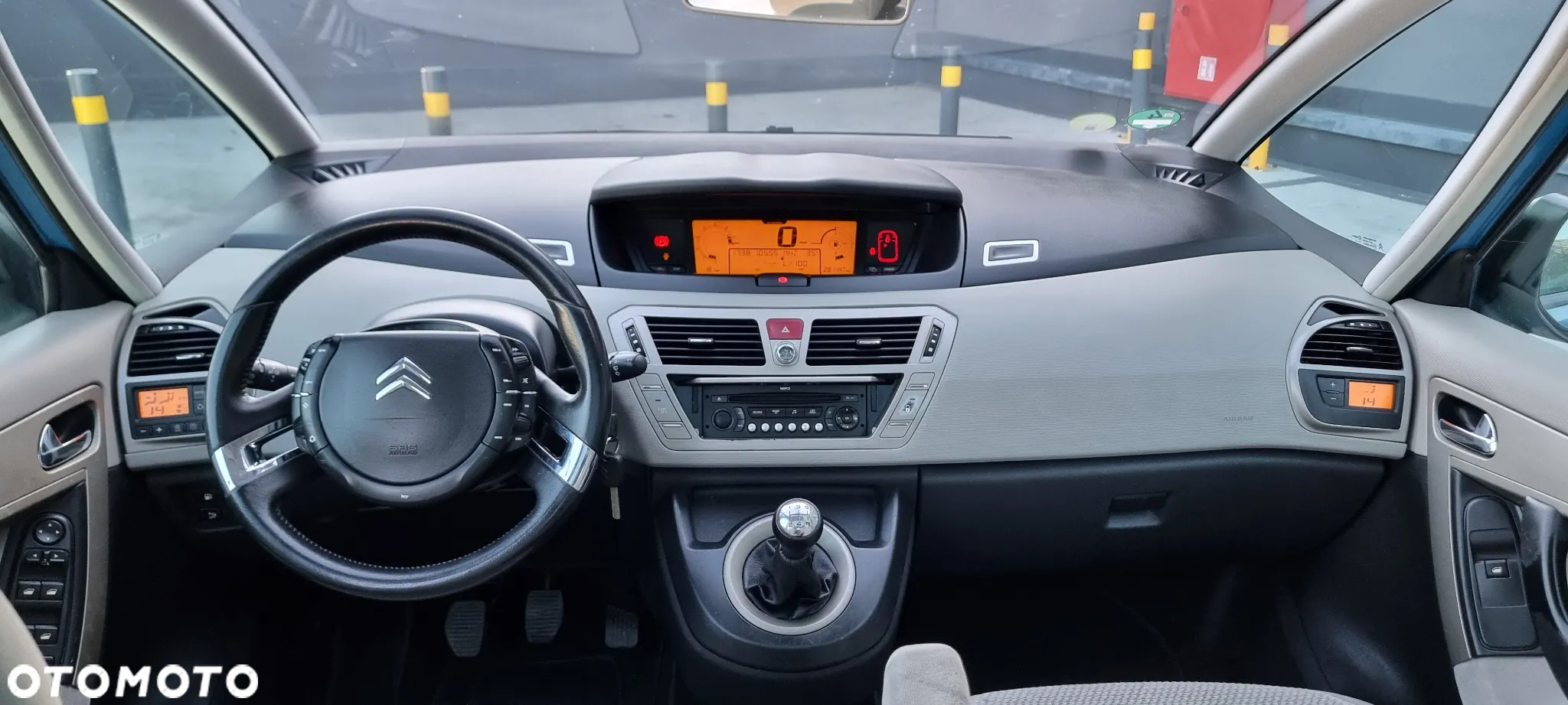 Citroën C4 Picasso 1.8 16V Confort - 6